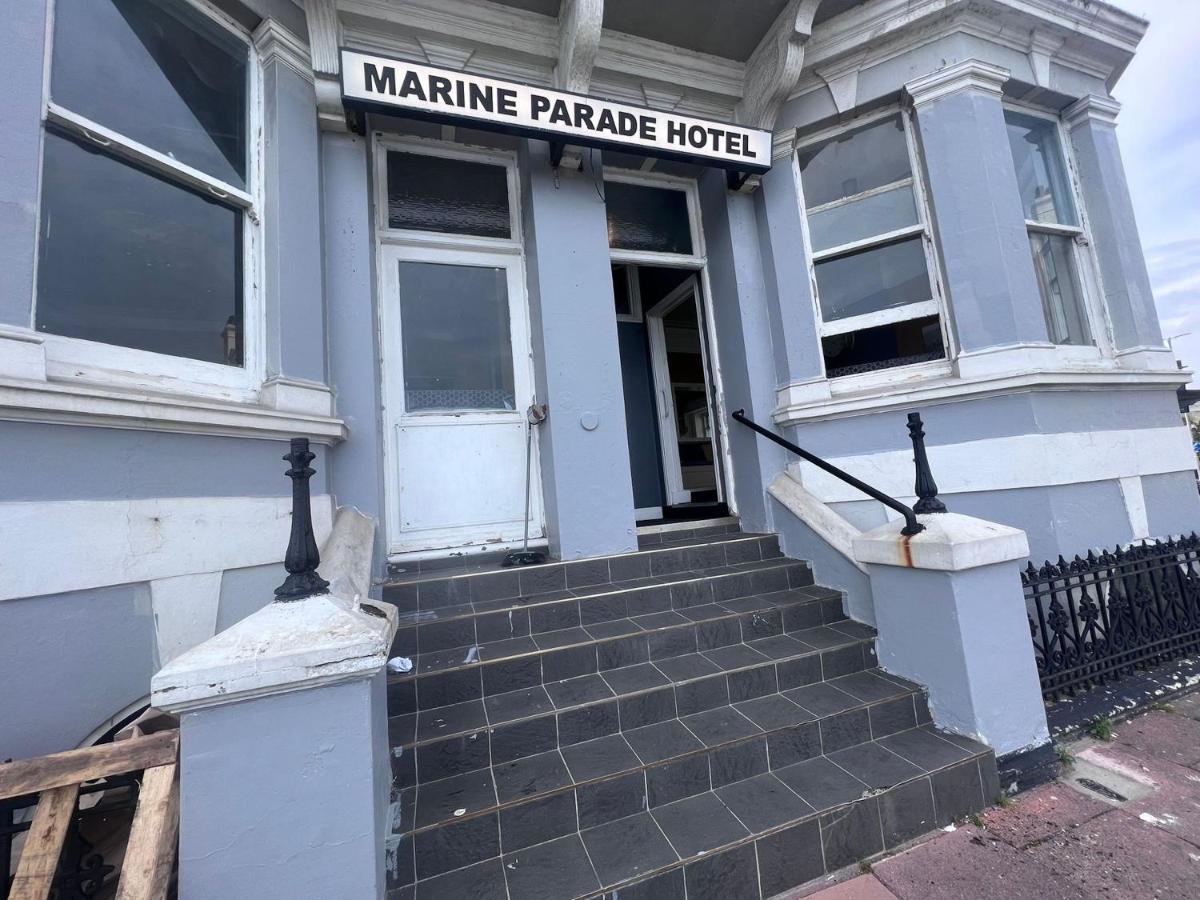 Oyo Marine Parade Hotel, Eastbourne Pier Extérieur photo